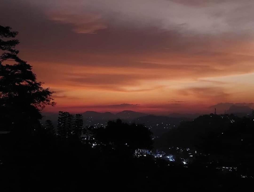 Hotel Kandyan View "Free Pickup From Kandy City" Exteriör bild