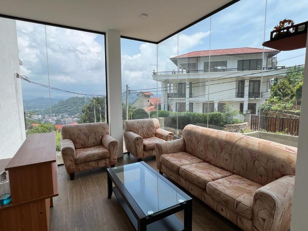 Hotel Kandyan View "Free Pickup From Kandy City" Exteriör bild